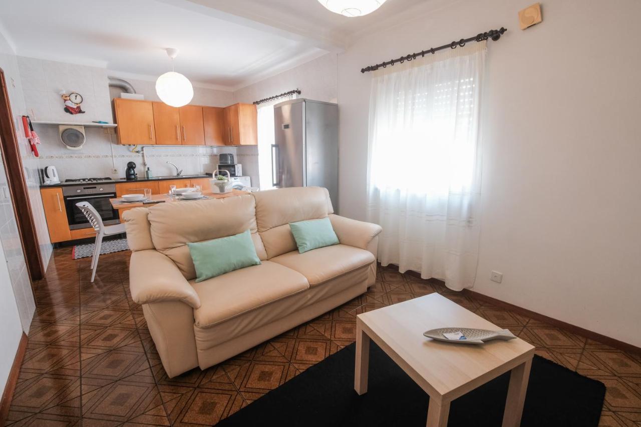 Besugo'S House Rooms & Apartment Nazare Exterior photo