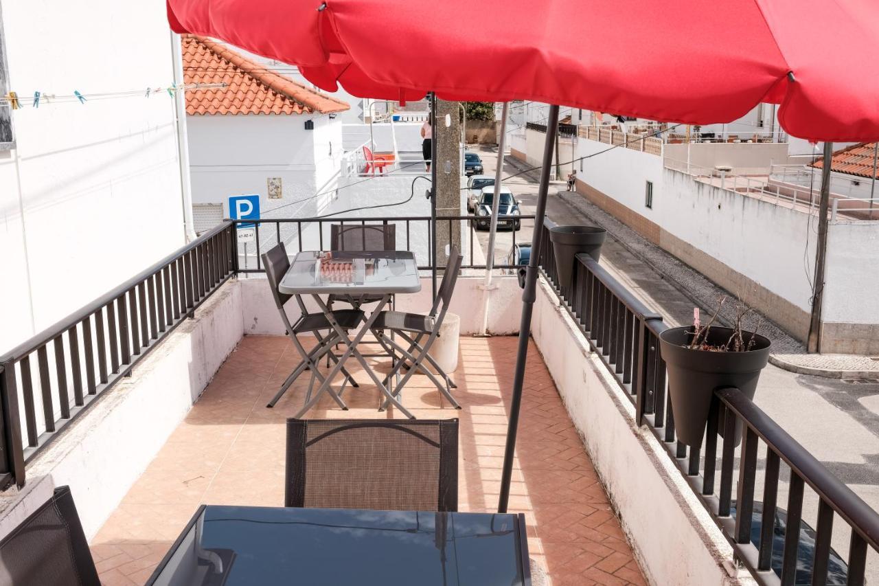 Besugo'S House Rooms & Apartment Nazare Exterior photo