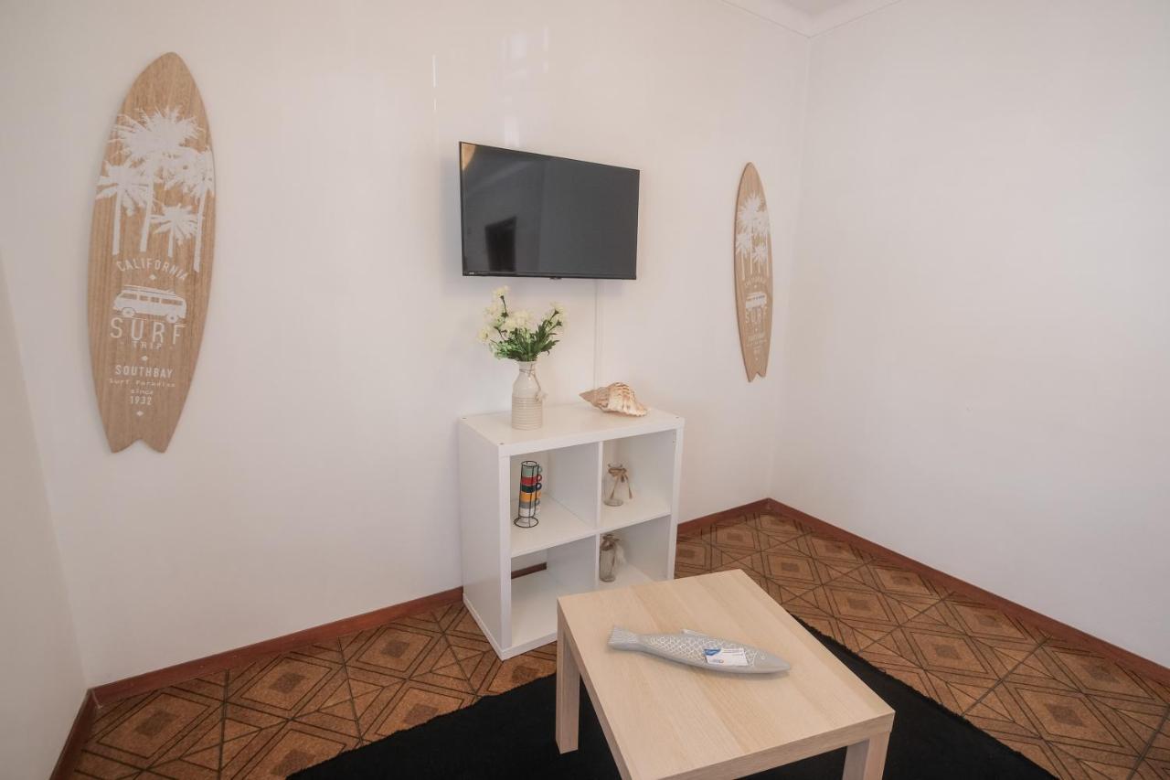 Besugo'S House Rooms & Apartment Nazare Exterior photo