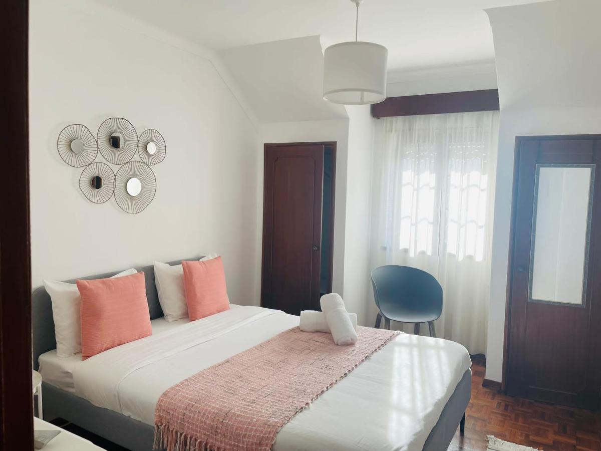 Besugo'S House Rooms & Apartment Nazare Exterior photo